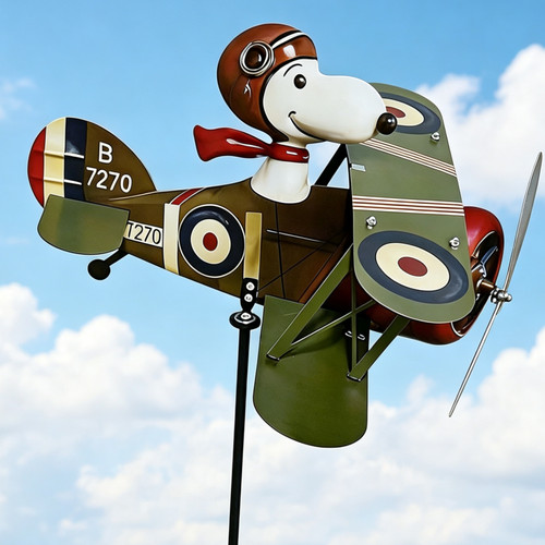 Snoopy pilot flying - snoopy,