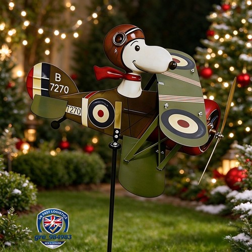 Snoopy pilot flying - snoopy,